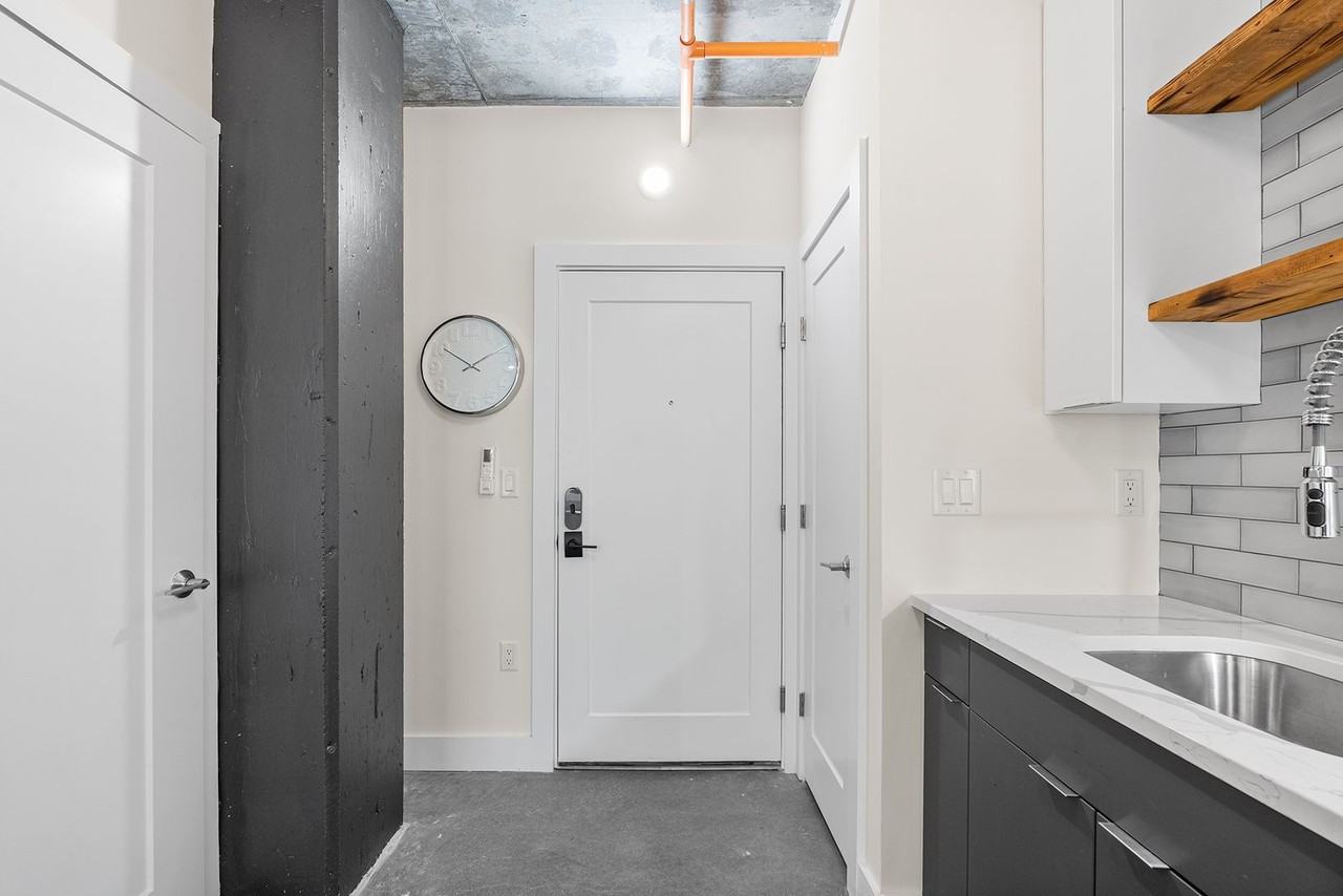 Gotham North - Photo 5 of 15