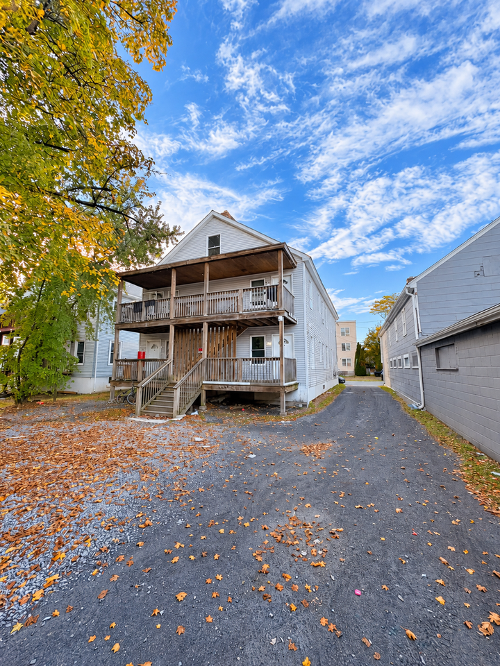 216 Winnikee Avenue #1a - Photo 5 of 19