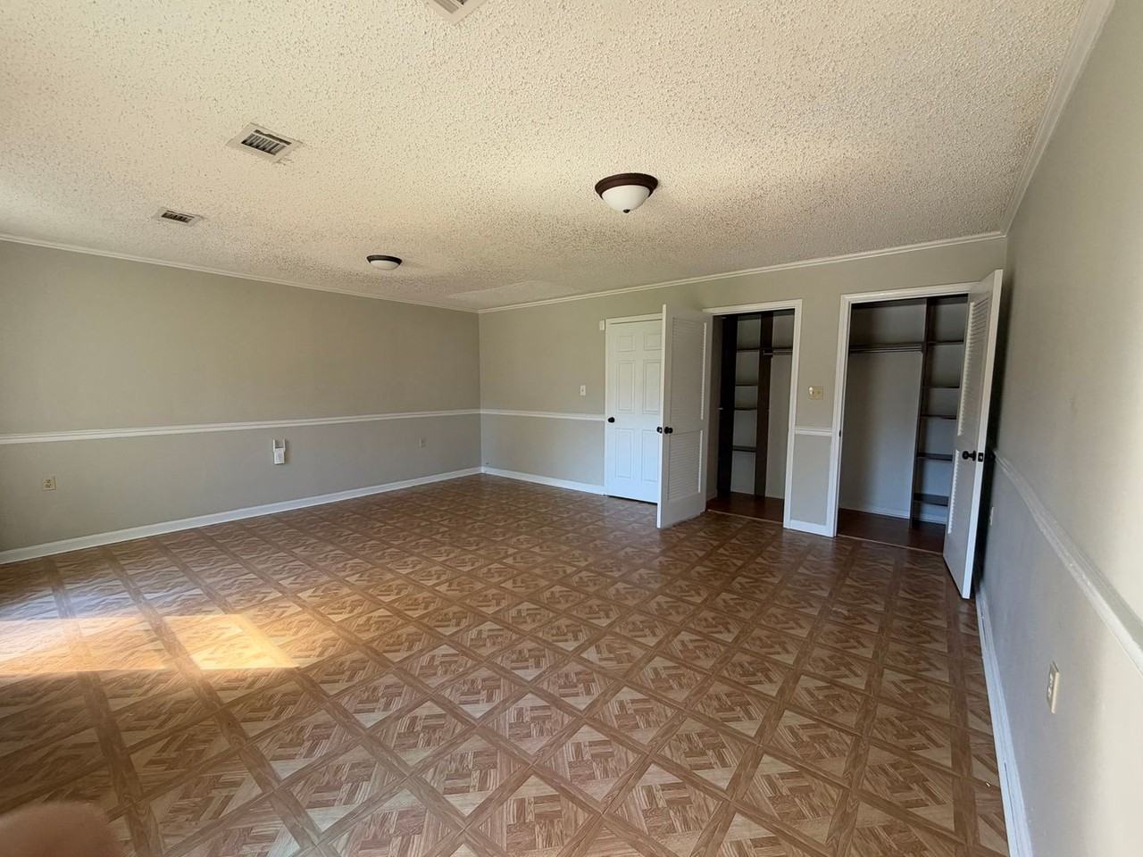 112 Stewart Ter - Photo 6 of 14