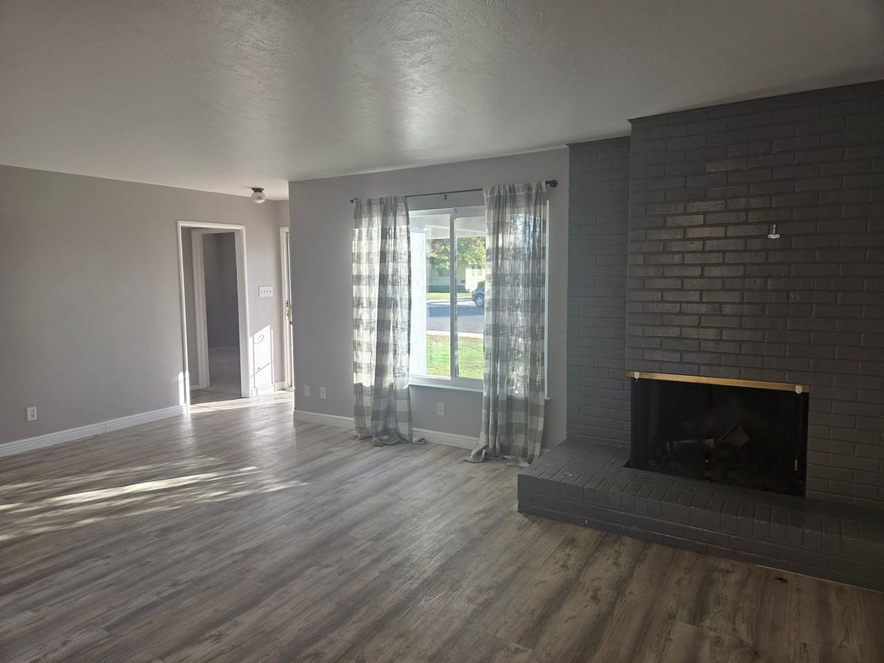 2227 S Terrace St - Photo 2 of 14