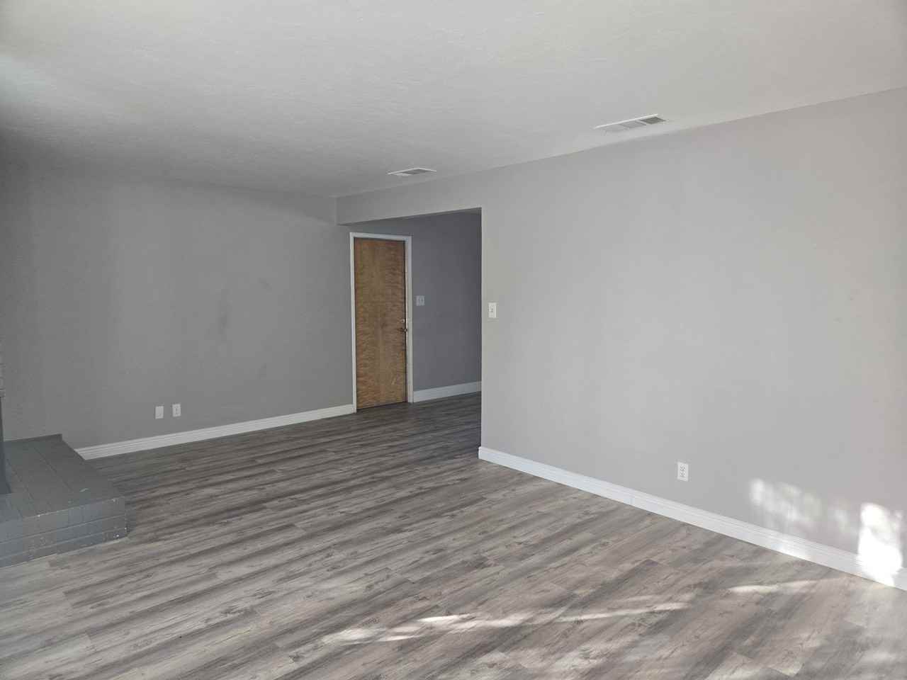 2227 S Terrace St - Photo 3 of 14