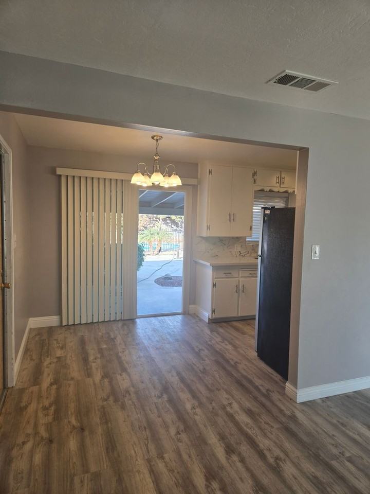 2227 S Terrace St - Photo 4 of 14