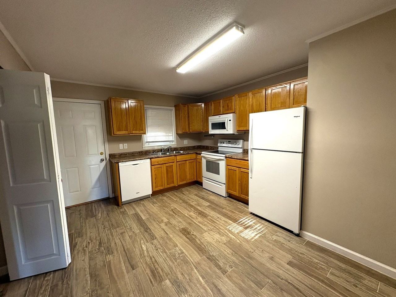 410 Old Central Rd #1 - Photo 3 of 7
