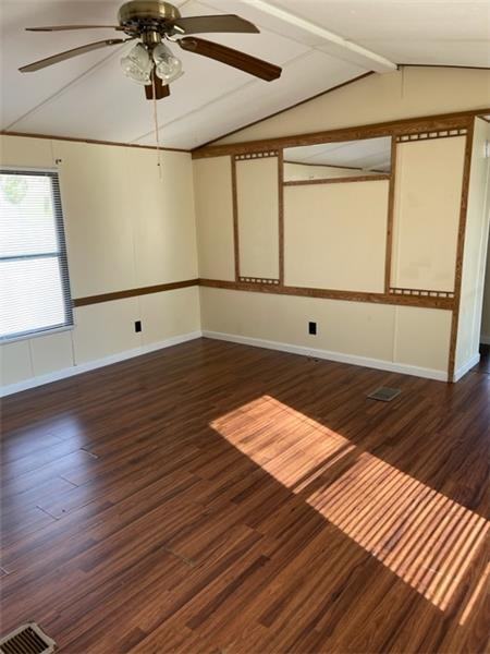 131 Oxford Ln - Photo 4 of 12