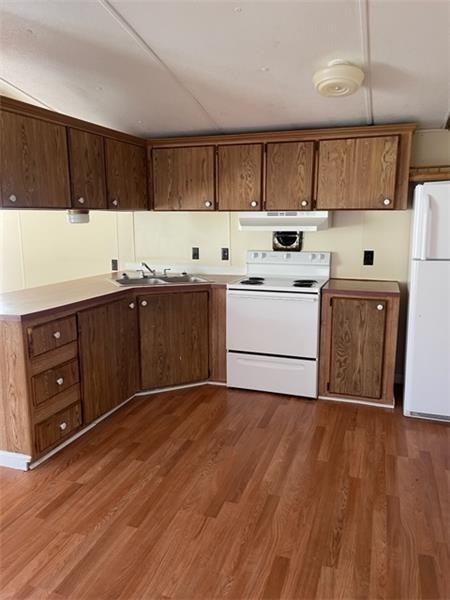 131 Oxford Ln - Photo 5 of 12