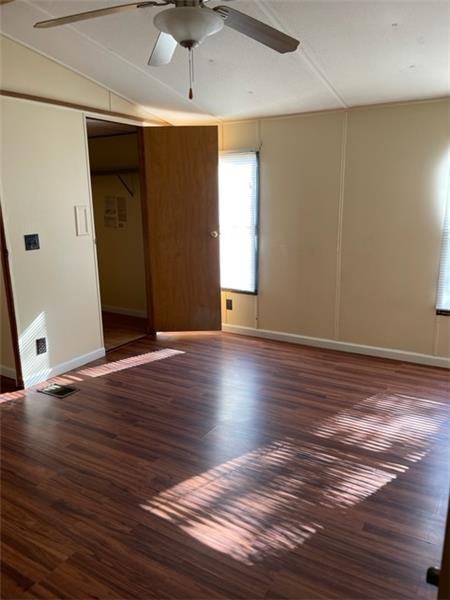 131 Oxford Ln - Photo 7 of 12