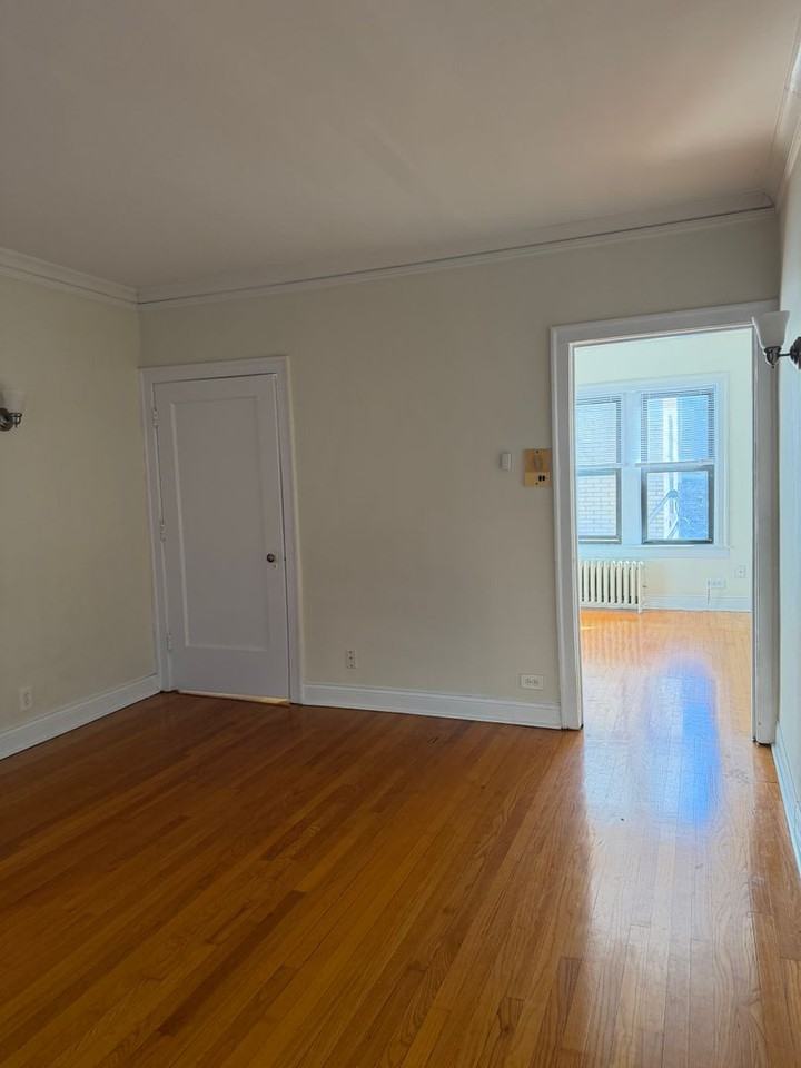 1623-33 W. Lunt - Photo 3 of 16