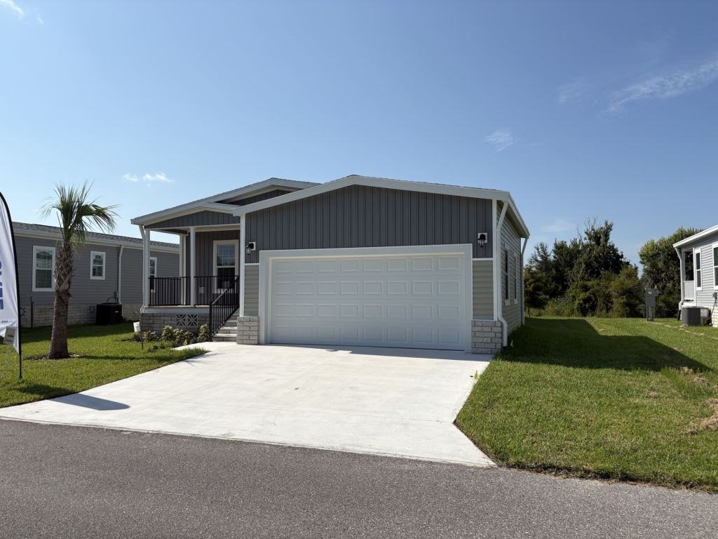 34652 Ballyhoo Dr - Photo 2 of 31