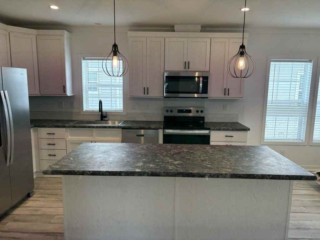 34652 Ballyhoo Dr - Photo 4 of 31