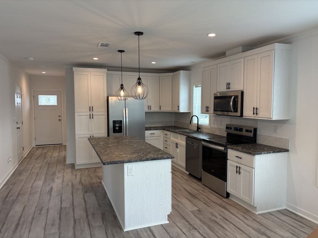 34652 Ballyhoo Dr - Photo 5 of 31