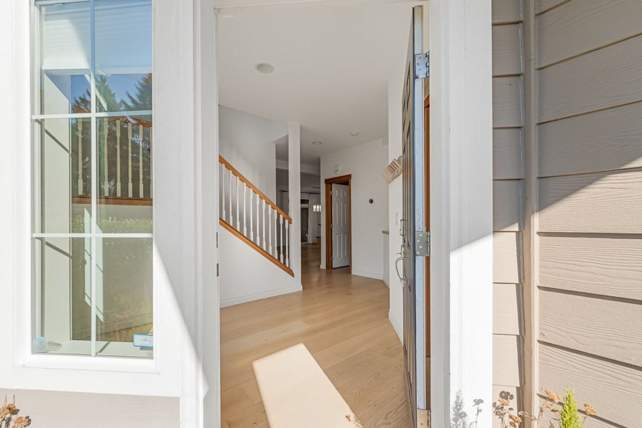 76 76 - 14513 Meridian Pl W Lynnwood, WA 98087 - Photo 2 of 25