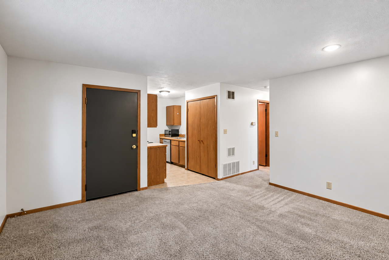 5505 S 31st St #12 - Photo 3 of 12