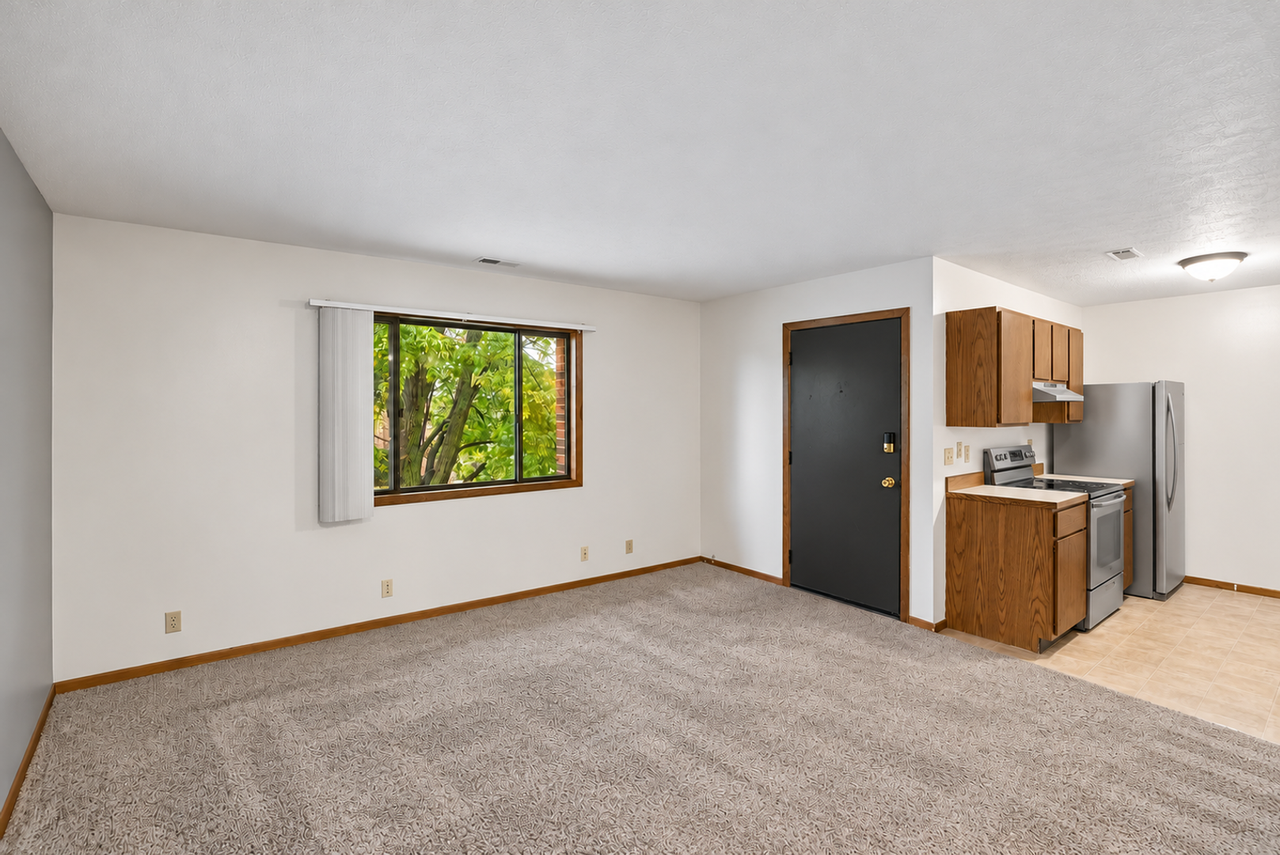 5505 S 31st St #12 - Photo 4 of 12