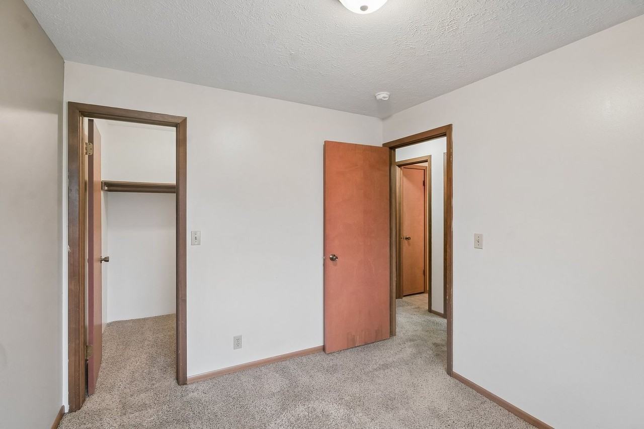 5505 S 31st St #12 - Photo 7 of 12