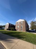 featured image of 919 W Crestwood Dr