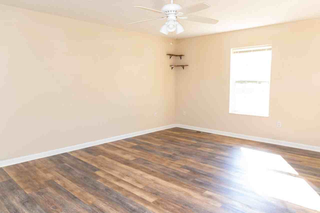 560 Circle Dr Nw - Photo 7 of 16
