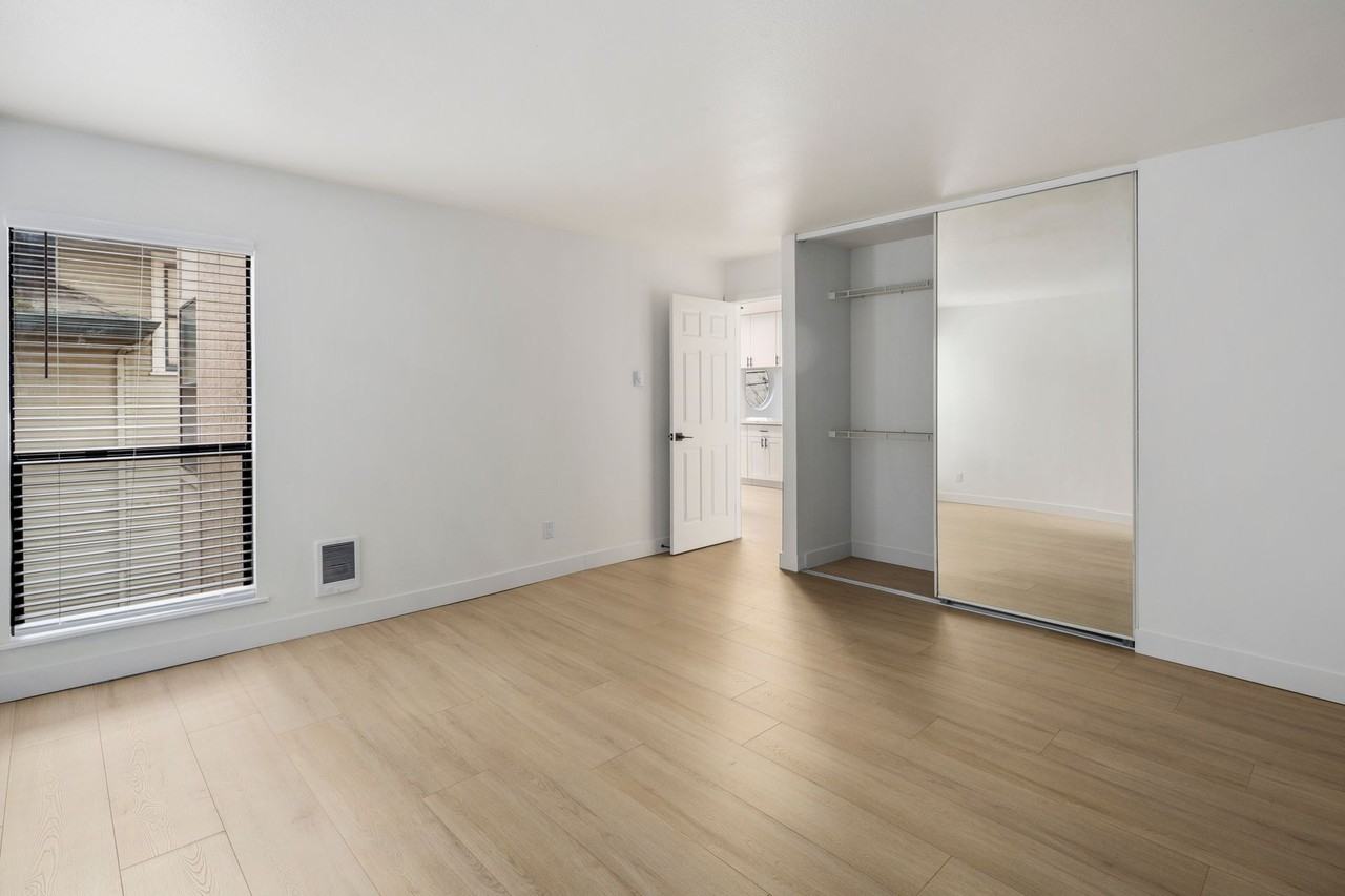 Renovated Wallingford Apartments - Photo 5 of 45
