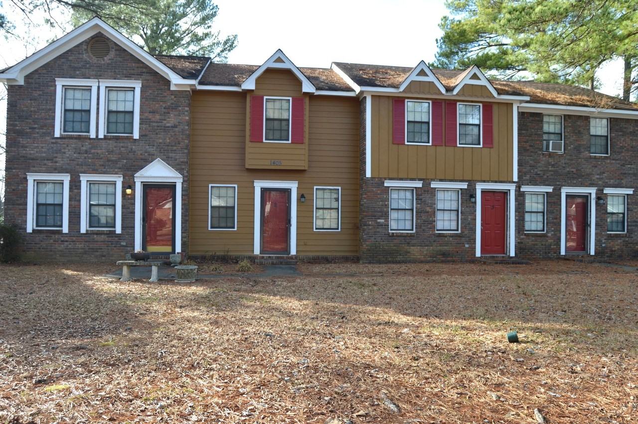 Brownstone END Building - Photo 4 of 6