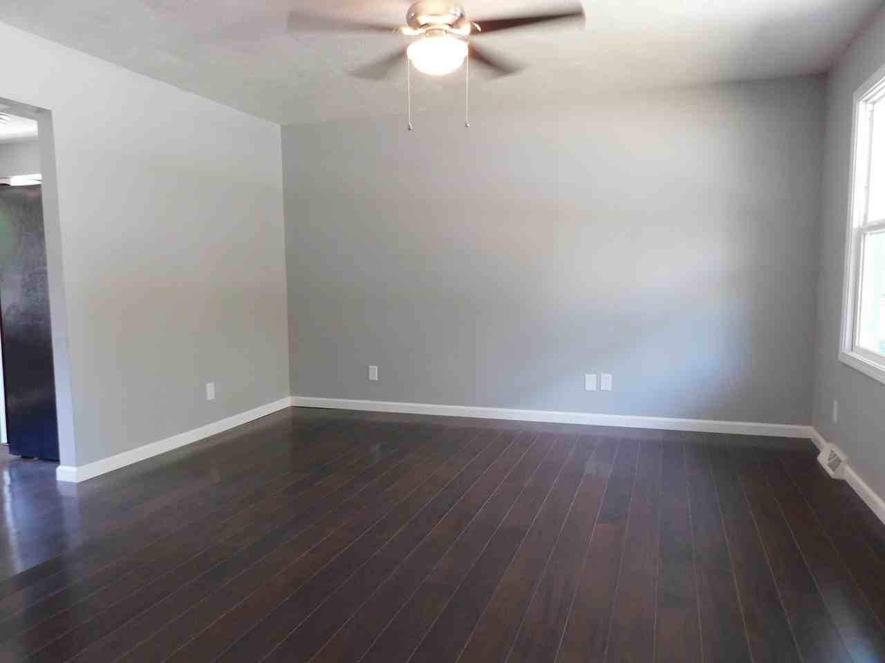 2730 E Black Ave - Photo 6 of 17