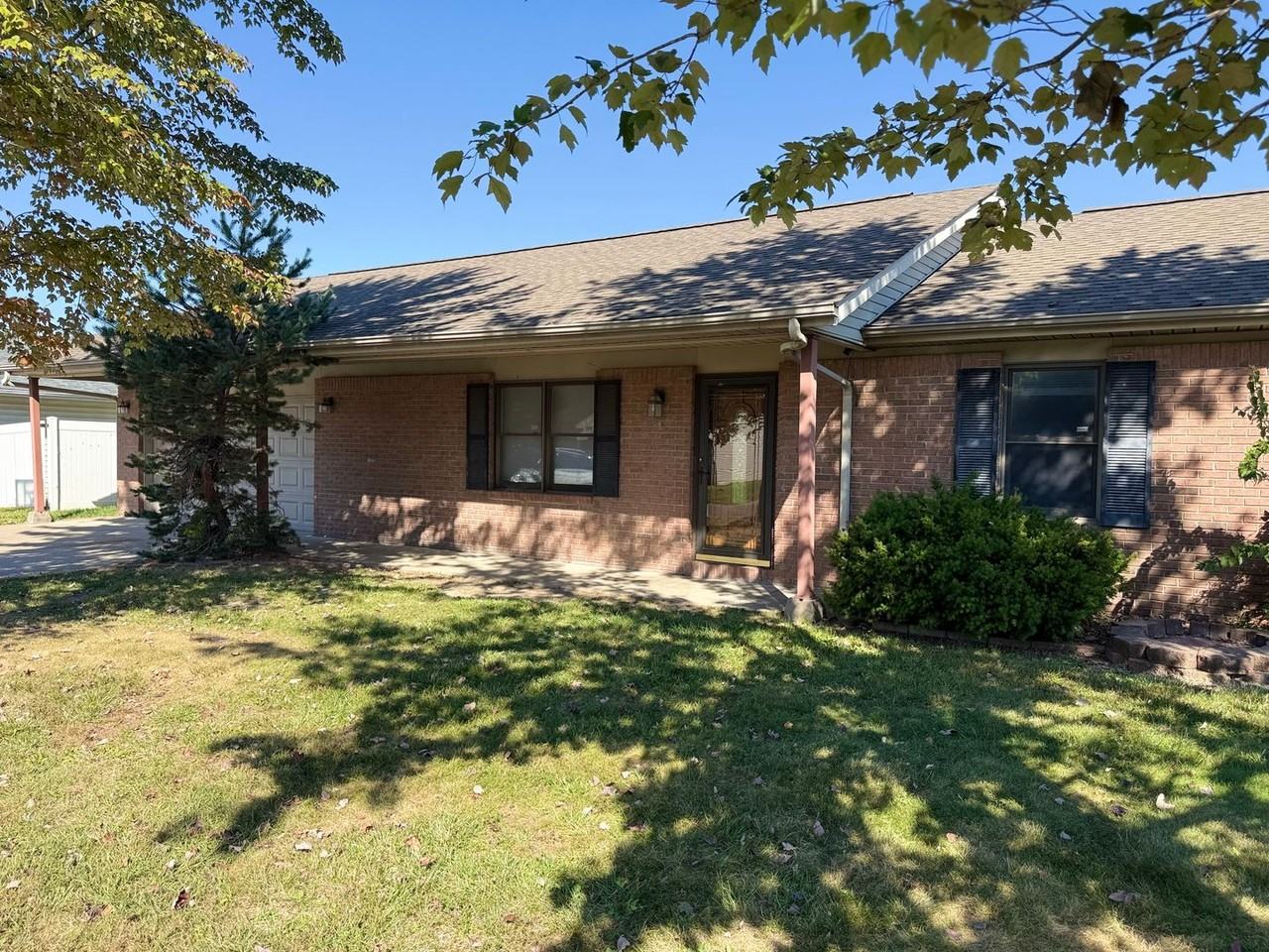 2208 Jennifer Ln - Photo 4 of 24