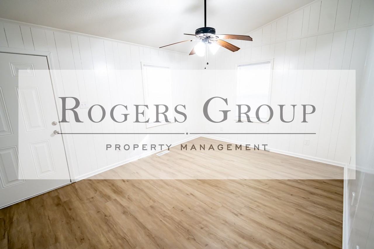 105 Horsecreek Rd - Photo 2 of 10