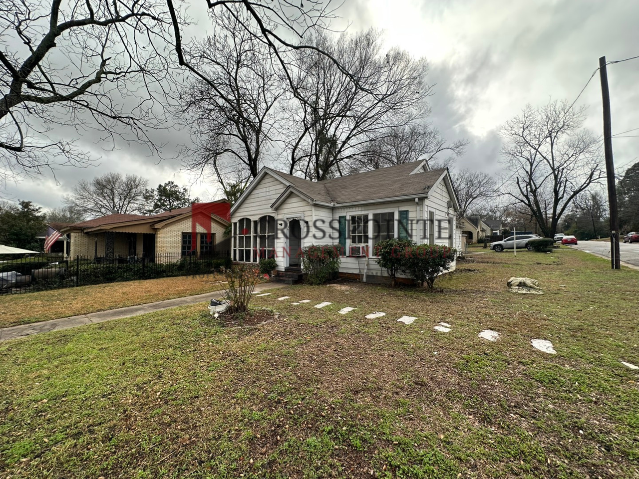 1403 S Glenwood Blvd - Photo 2 of 23
