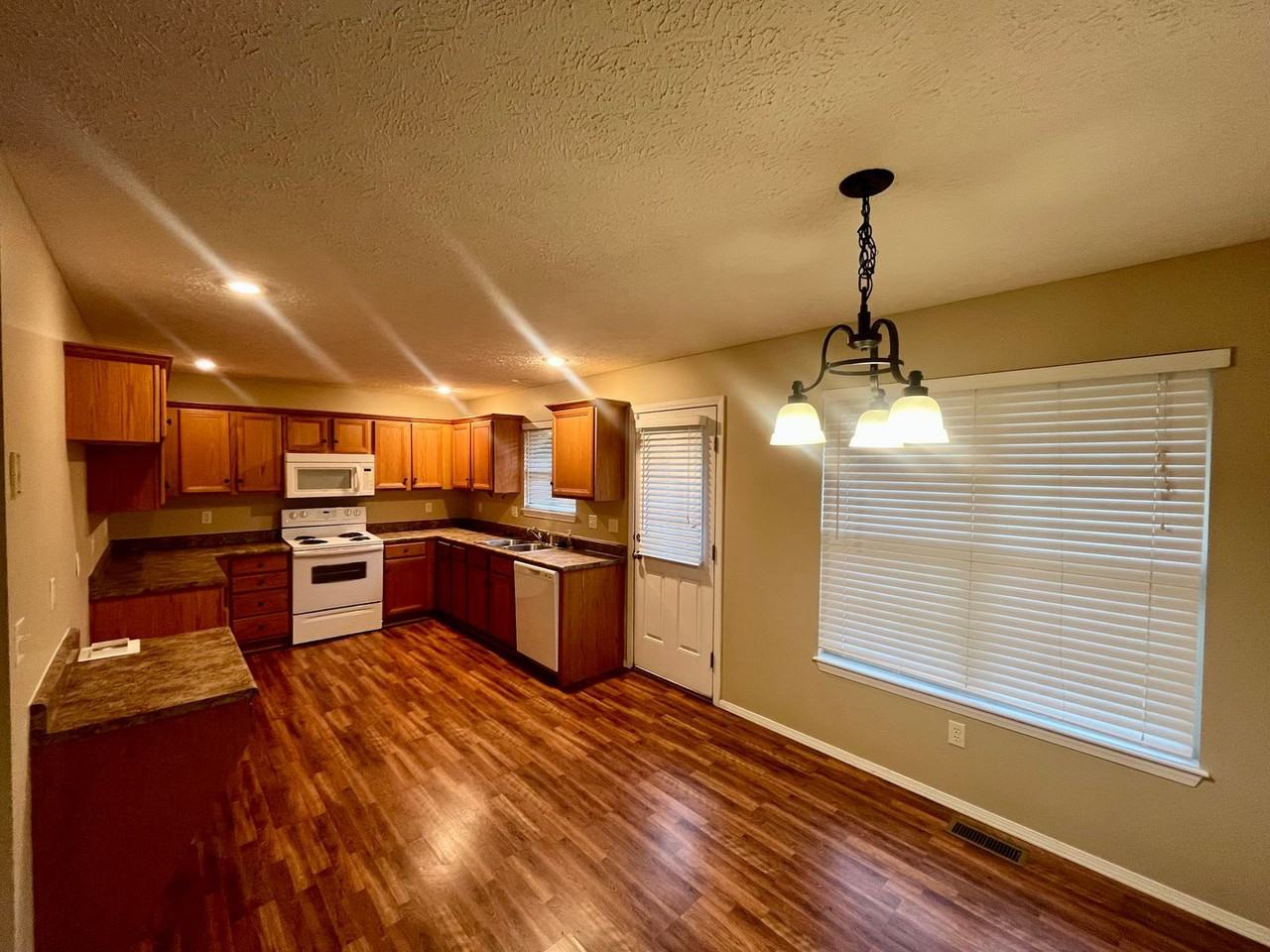 1658 N Pigeon Rd - Photo 7 of 19