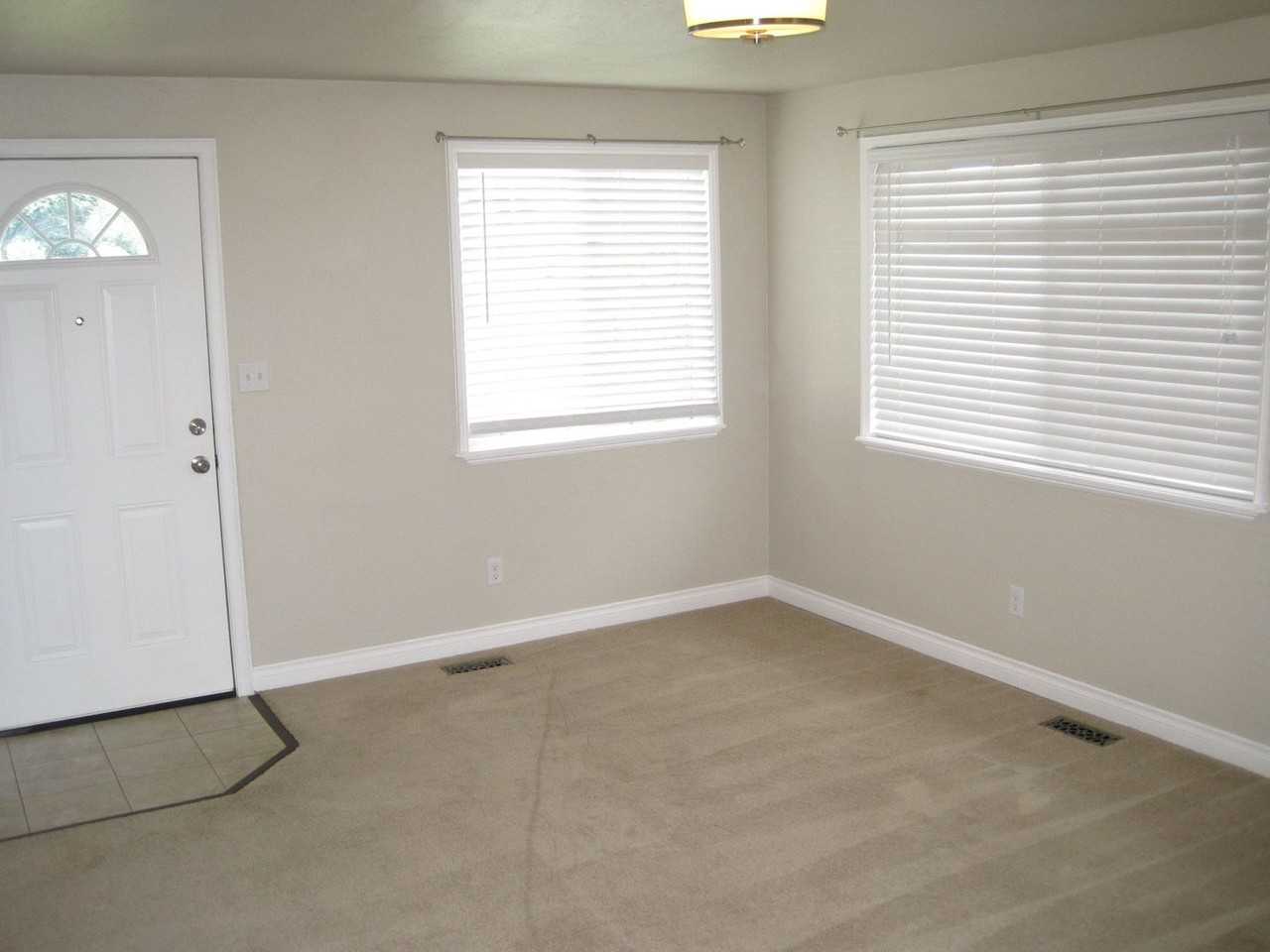20 N Buchanan Ave - Photo 6 of 15