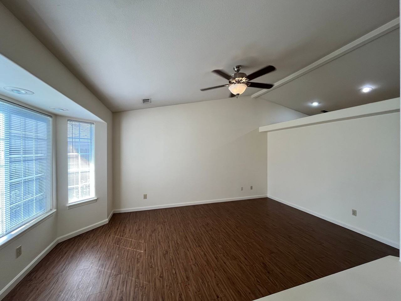 3262 Forest Homes Dr - Photo 3 of 19