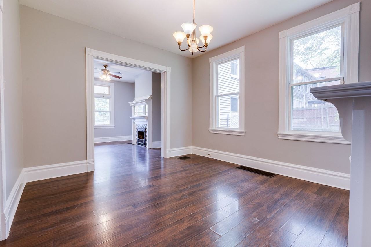 213 W Burgess St - Photo 7 of 30