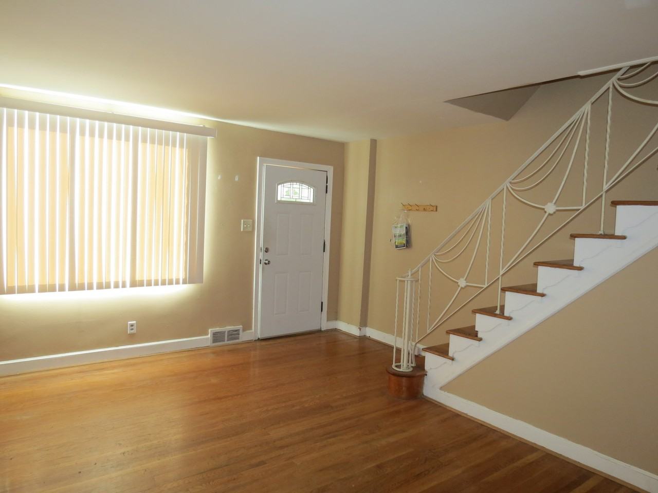 4709 Lansing St - Photo 3 of 13