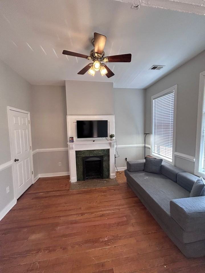 2018 Parkwood Ave - Photo 4 of 25