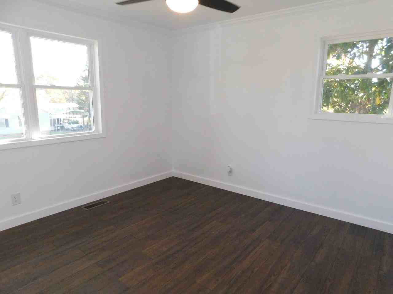 220 30th St Sw - Photo 3 of 15