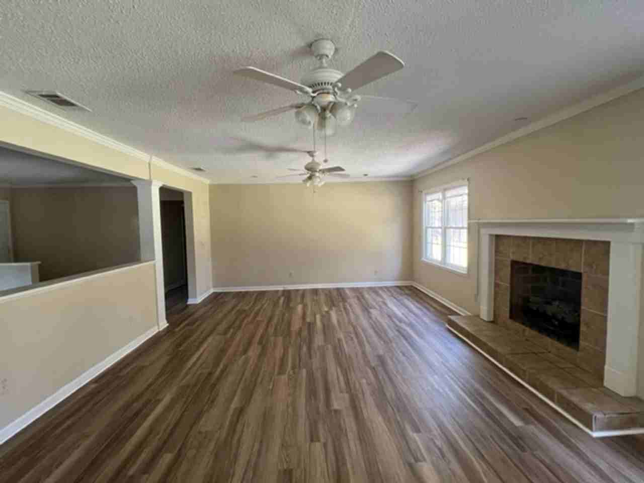 238 Highpoint Rd - Photo 3 of 21