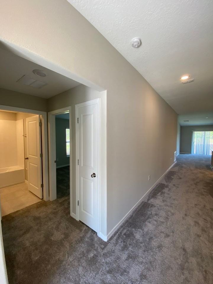 12159 Se 100th Ave - Photo 4 of 27