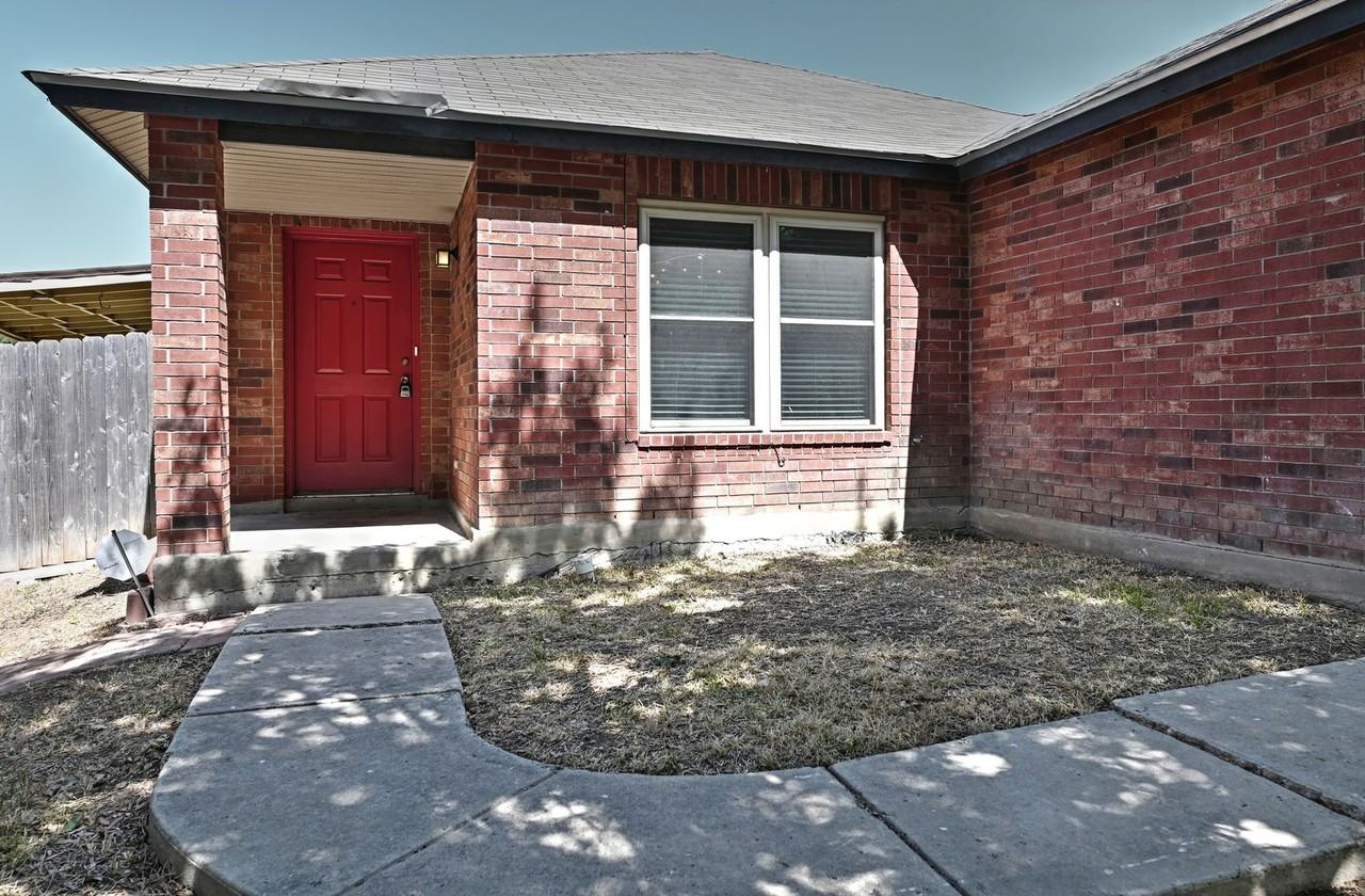 5439 Champions Hill Dr - Photo 3 of 41