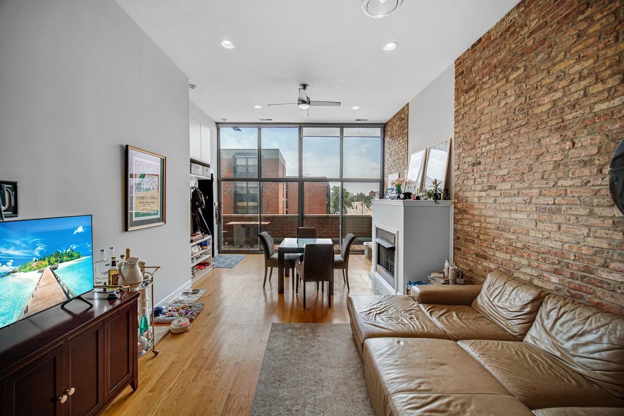 1552 W Fullerton Ave - Photo 5 of 21