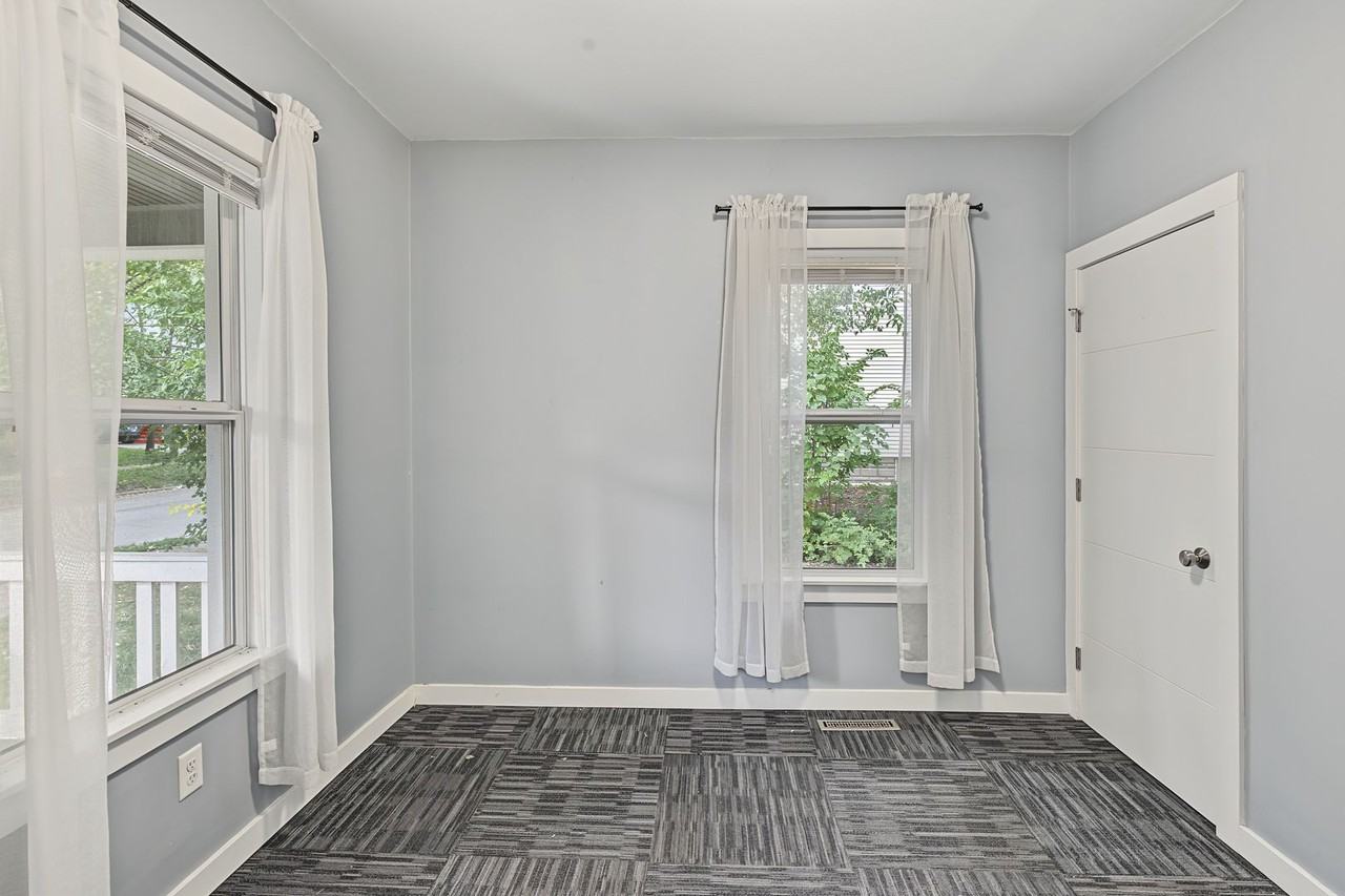 208 W Vine St - Photo 7 of 31