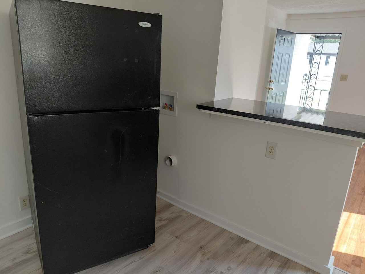 2927 Jefferson St - Photo 4 of 7