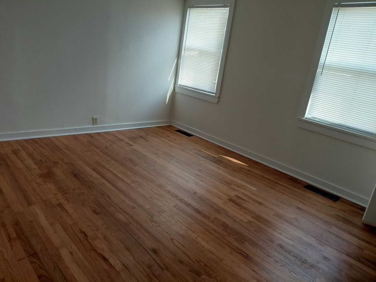 2927 Jefferson St - Photo 5 of 7