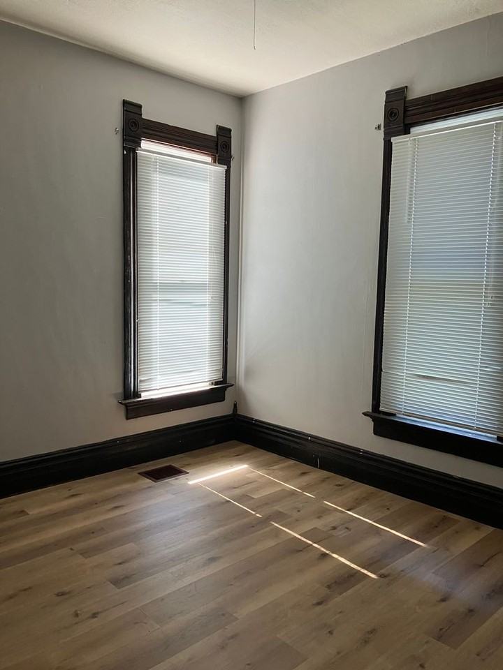 430 2nd Ave - Photo 6 of 17