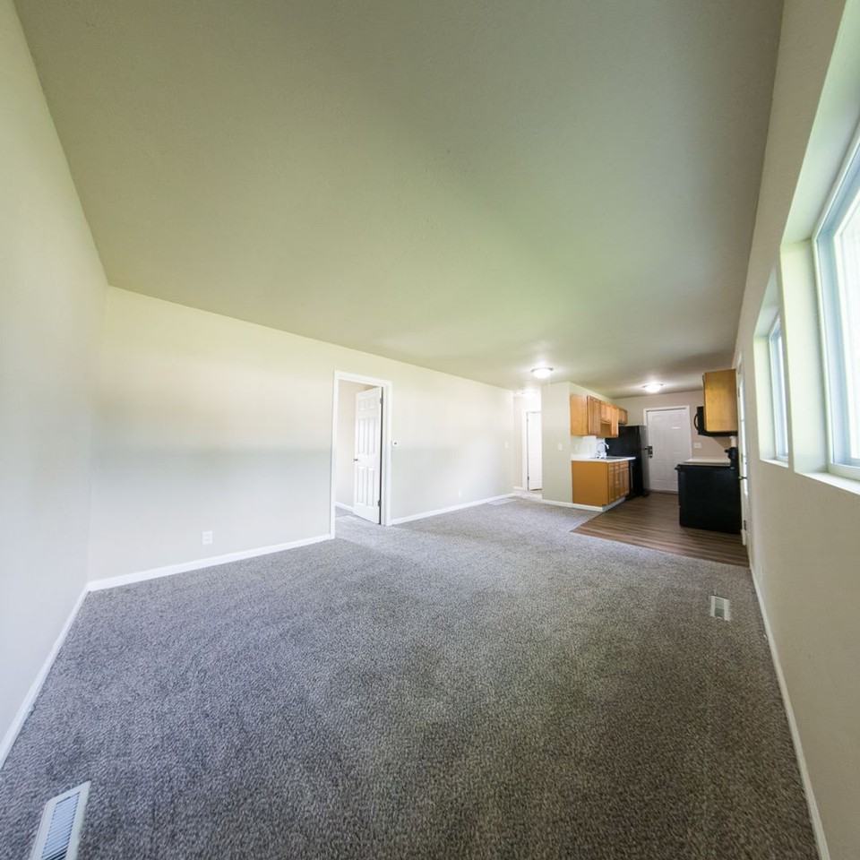 209 N 14th Ave - Photo 4 of 20