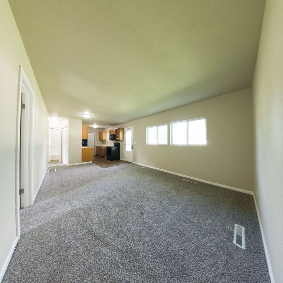 209 N 14th Ave - Photo 5 of 20