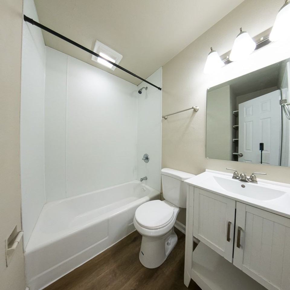 209 N 14th Ave - Photo 7 of 20