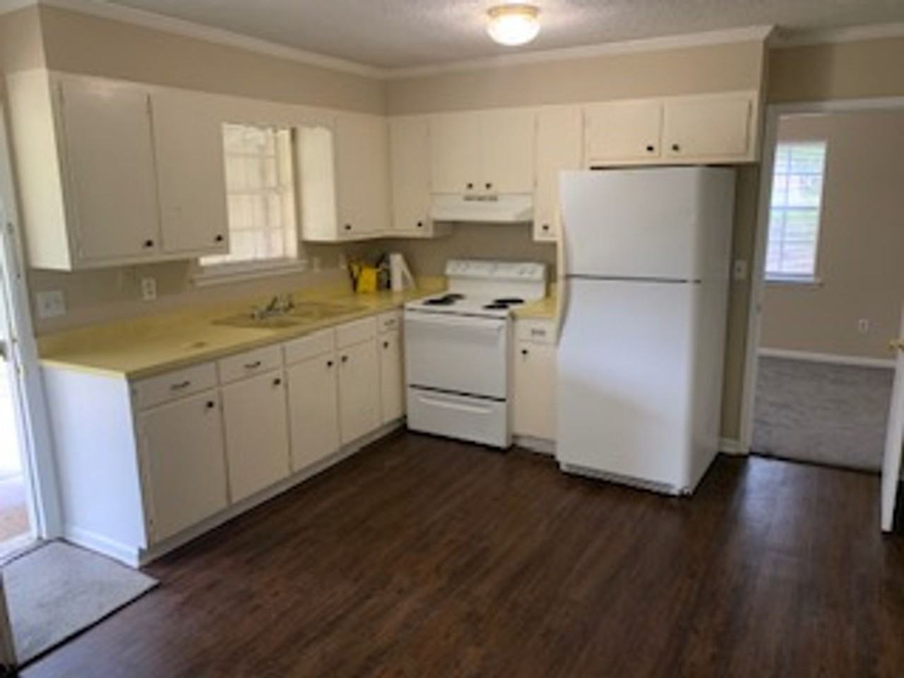 5182 Fairland Dr - Photo 3 of 12