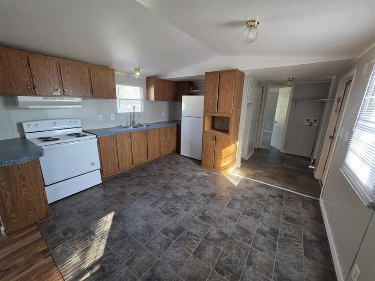 Riverview KS MHC LLC - Photo 4 of 12