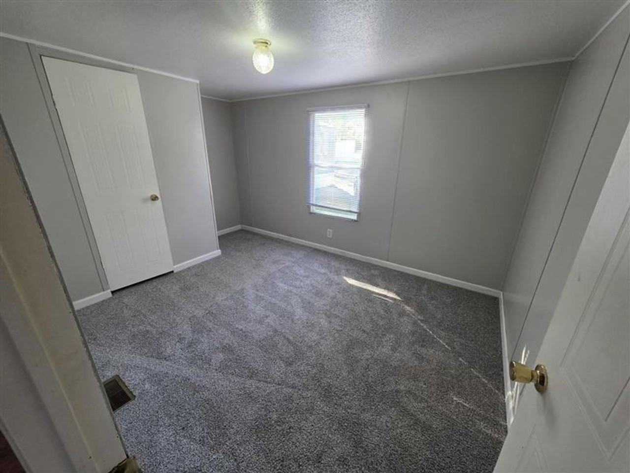 Riverview KS MHC LLC - Photo 6 of 12
