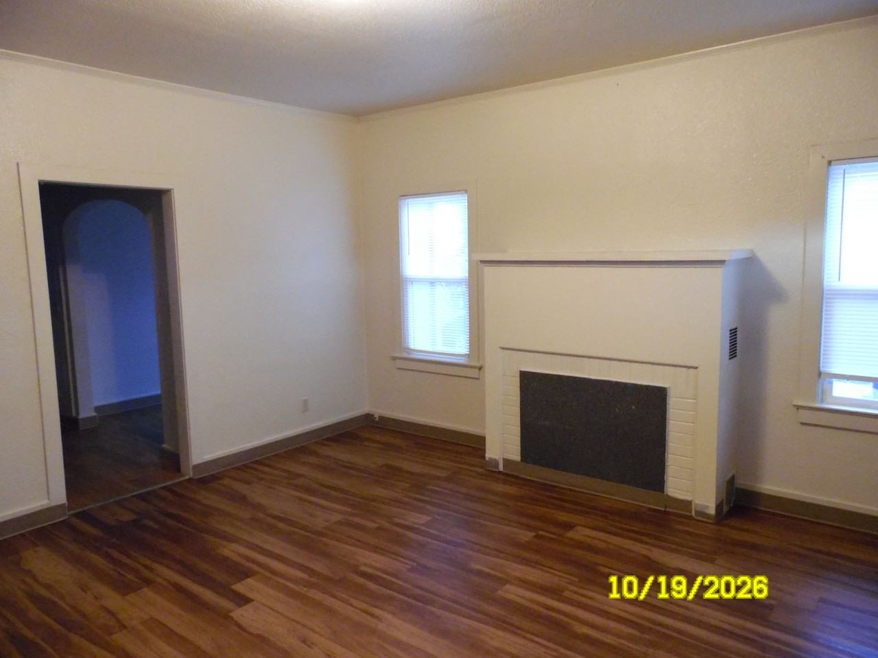 316 S Ivy St - Photo 3 of 18