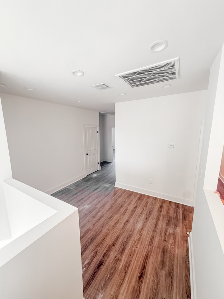 503 Highland Park Ln - Photo 7 of 17