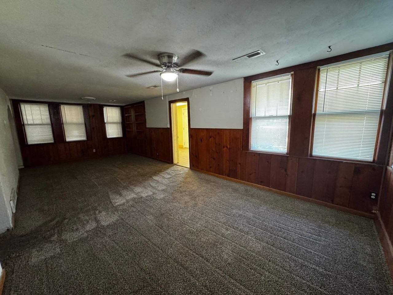 1410 W Worley St - Photo 7 of 26